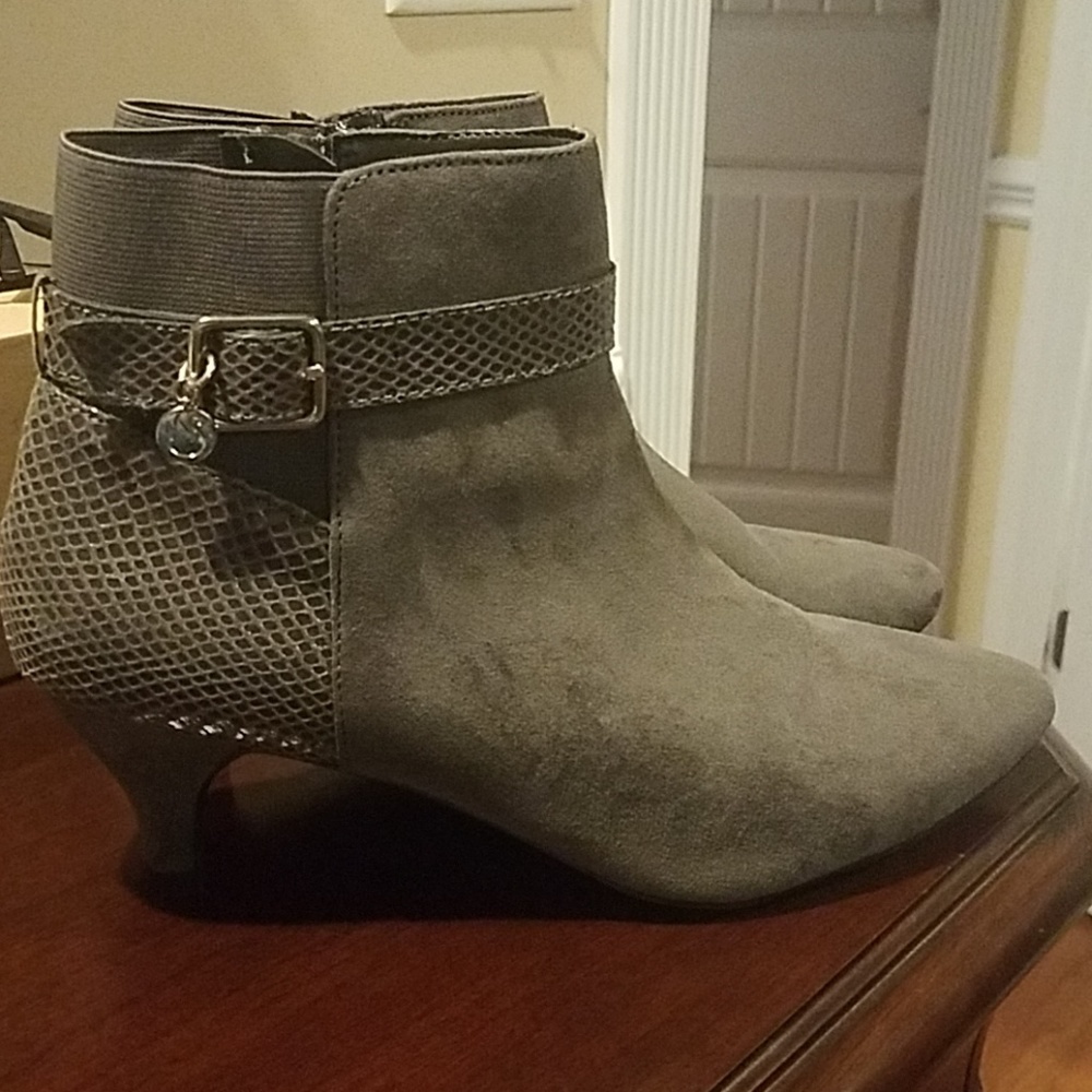 Ankle boots